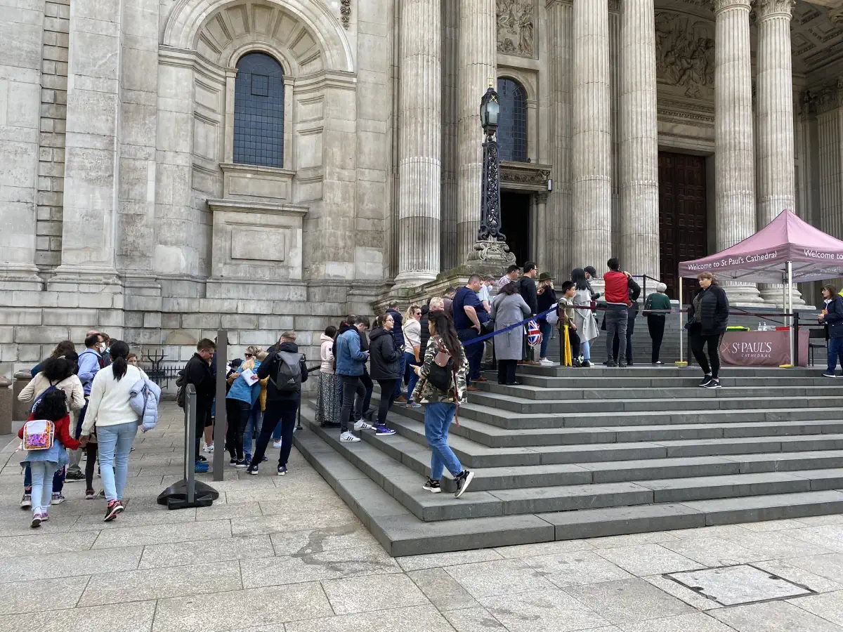 Queue at St Paul's Cathedral Entrance 21st April 2022