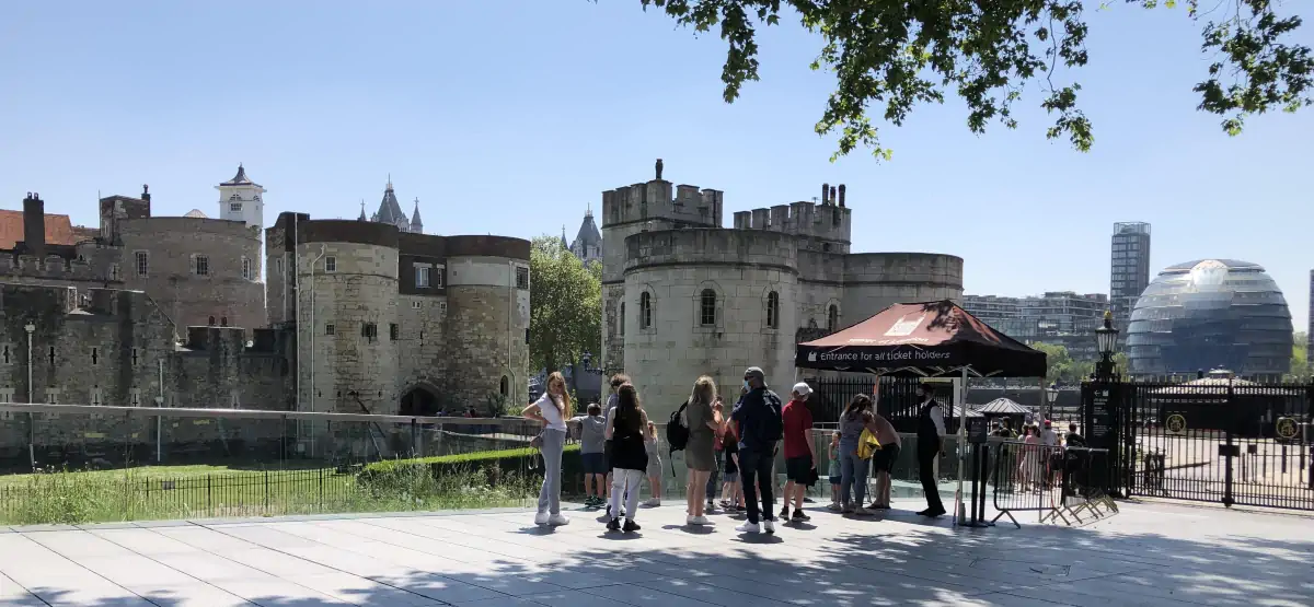 Tower of London Queue May 2021